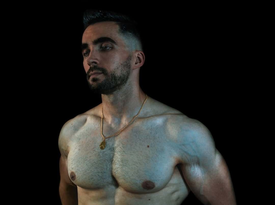 Photo Muscular man